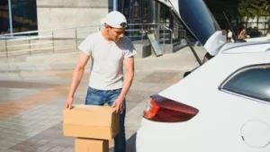 How to make money by delivering packages with your car